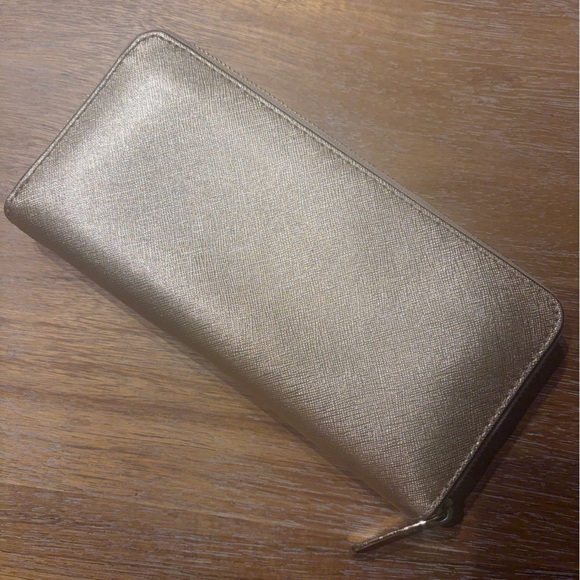 Michael Kors Metallic Gold Zip-Around Wallet - Picture 2 of 3